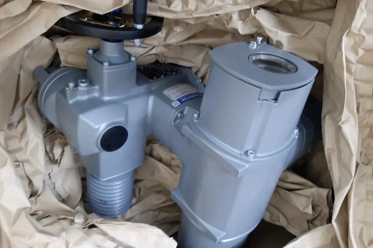 AUMA electric actuator gearbox package for valves, actuators and drive systems, team-handled supply reference